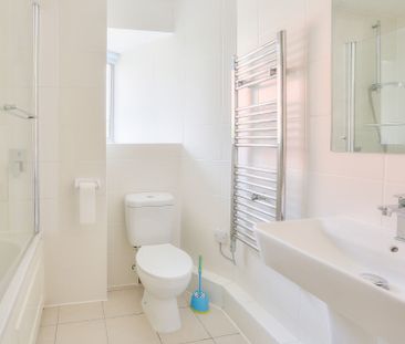 Available unfurnished from 05/06/2026 - Photo 1