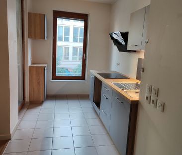 Location Appartement 4 pièces 84m² BORDEAUX 33000 - Photo 2