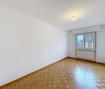 Appartement de 3.5 pièces au 4ème étage totalement rénové - Foto 5