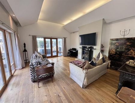 3 Bedroom Detached To Let - Photo 3