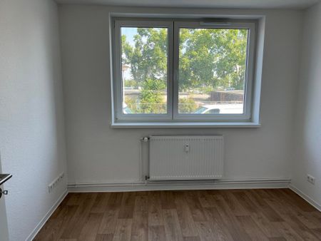 3 Zimmer-Wohnung mit Aufzug, Balkon und Badewanne - Foto 2