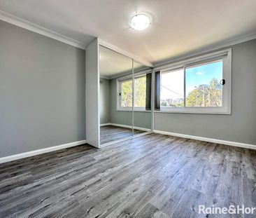 Spacious 2 Bedroom Apartment!! - Photo 1