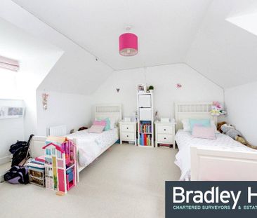 3 bedroom semi-detached house to rent - Photo 4