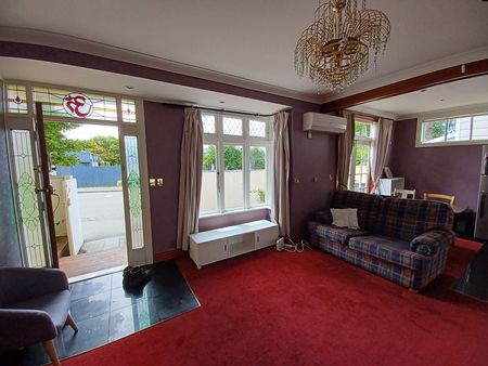 Charming Rental Property - Photo 2