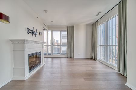 For Lease - 70 Temperance Street Unit# 4911, Toronto, Ontario - Photo 4