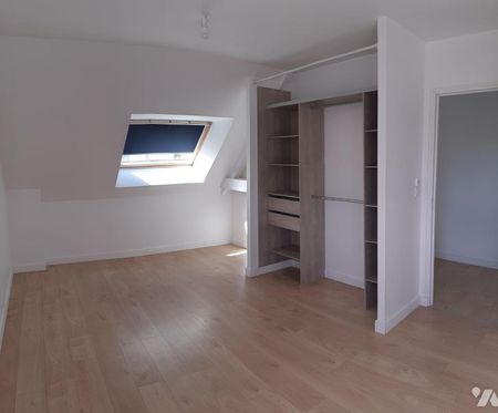 L'HERMITAGE, proche bourg, maison type 7 de 2015, 165 m², comprenant: - Au rez-de-chaussée: e... - Photo 3