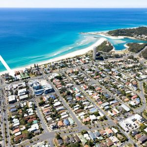 SHORT TERM LEASE - Prime Location! - Photo 2