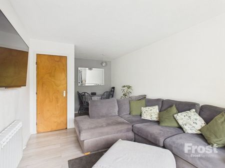 Old Fives Court, Burnham, Bucks,SL1 - Photo 3