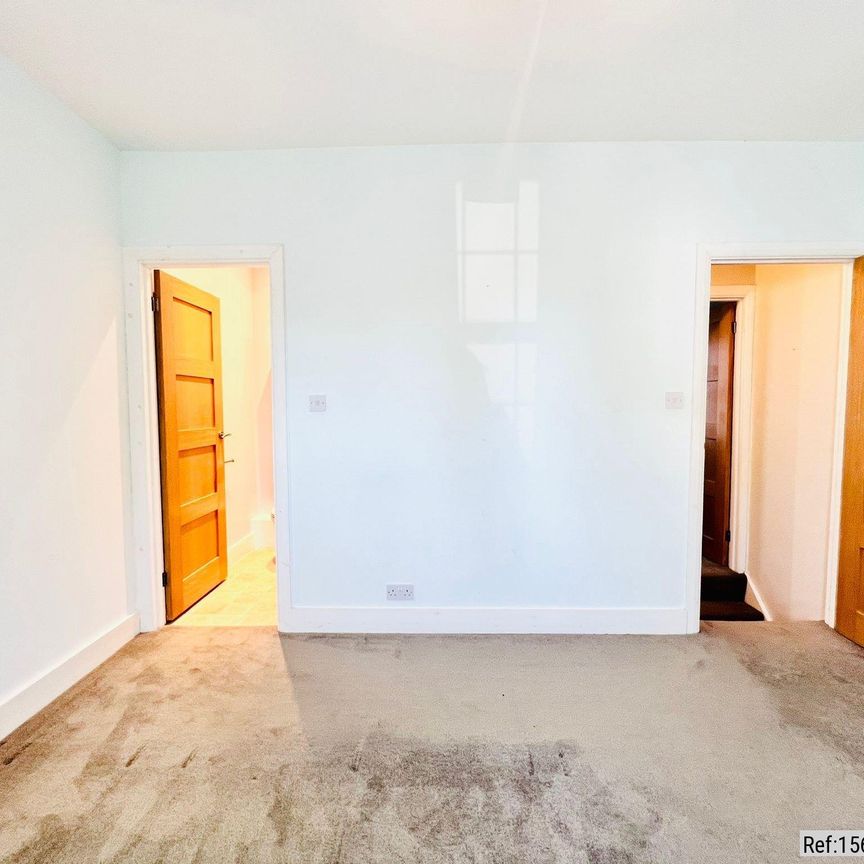 2 bed Terraced in Chipping Close , Barnet, EN5 2LY - Photo 1