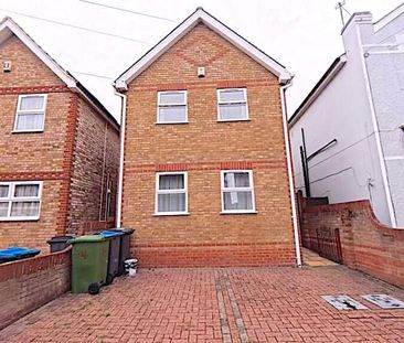 5 bedroom detached house to rent - Photo 4