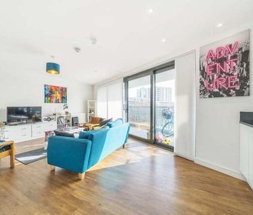 Kingfisher Heights, Royal Docks, E16 - Photo 2