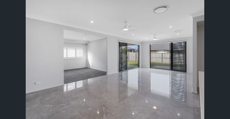 4 Bedroom Home - Photo 3