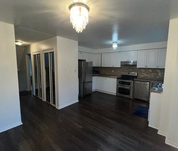 For Lease - 37 Wilmont Court, Brampton, Ontario - Photo 6