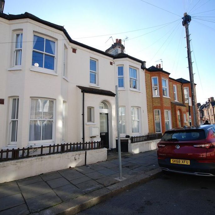 1 bedroom property to rent - Photo 1