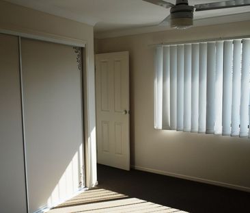 3 Spacious bedroom townhouse unit available! - Photo 3