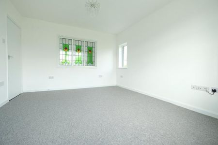 3 bedroom detached house to rent - Photo 3