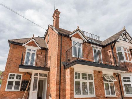1 bedroom flat to rent - Photo 2