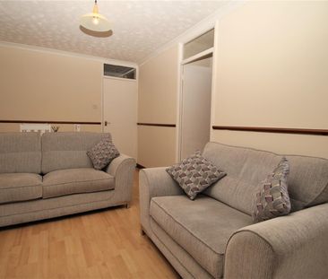 Tattershall Drive, Hemel Hempstead, HP2 7QF, Hertfordshire - Photo 3