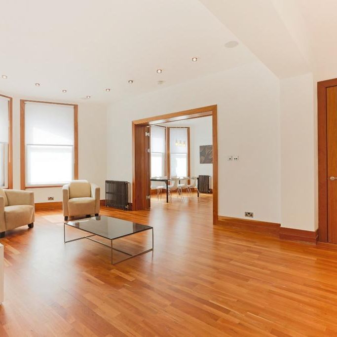 3 bedroom apartment to rent - Photo 1