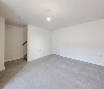 3 Bedroom House - Photo 3