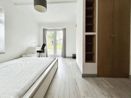 One-Bedroom House share - Photo 3