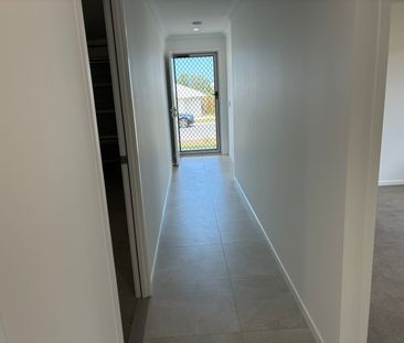 35 Provence Place, Greenbank QLD 4124 - House For Rent | Domain - Photo 1