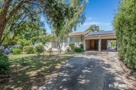 BEAUTIFUL FAMILY HOME IN DUFFY - Photo 2