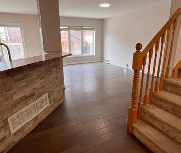 For Lease - 58 Bleasdale Avenue, Brampton, Ontario - Photo 4