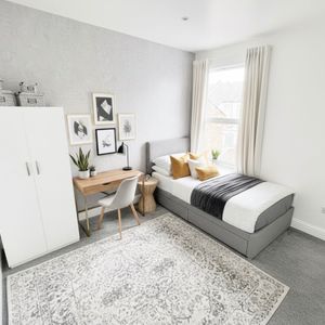 Room in a Shared House, Grosvenor Road, E7 - Photo 2