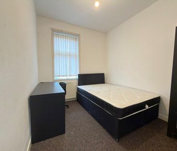 5 bedroom terraced house to rent - Photo 2