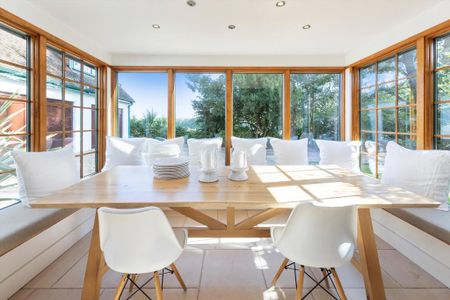 6 bedroom detached house to rent - Photo 3