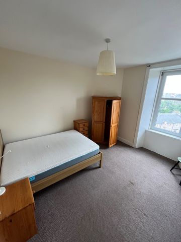 2 Bed Flat, St Leonards St, EH8 - Photo 3