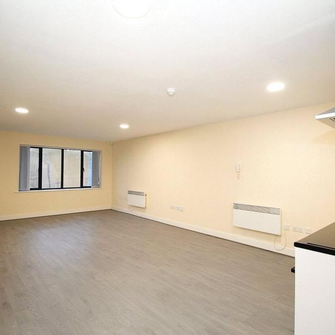 Studio to rent - Photo 1