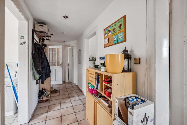 Helles Zimmer in 3er-WG in Stuttgart-Süd - Photo 1