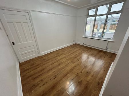 Parkfield Road, Waterloo, L22 4RH - Photo 2