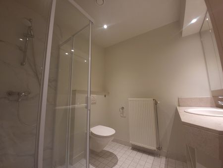 Gezellig éénslaapkamer appartement in herenwoning met zicht op water - Photo 5