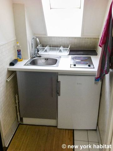 Logement à Paris, Location meublée - Photo 5