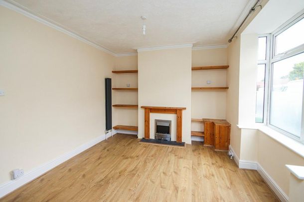 2 bedroom end of terrace house to rent - Photo 1