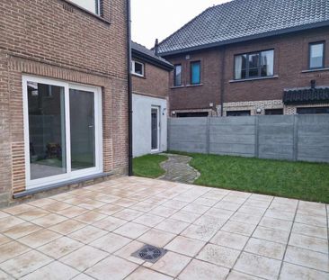 Totaal gerenoveerde woning met 2 slaapkamers en tuin - Photo 3