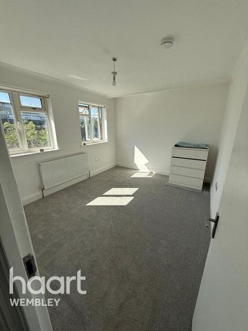 4 bedroom terraced house to rent - Photo 3