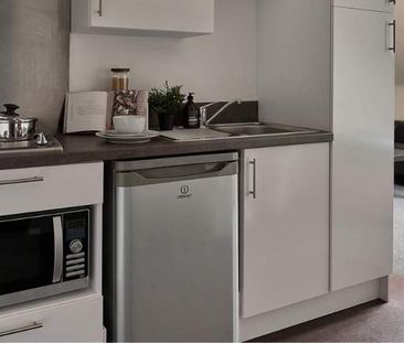 Studio to rent - Photo 6