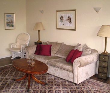 11 Wellwood Terrace, AB15 9JA, Aberdeen - Photo 1