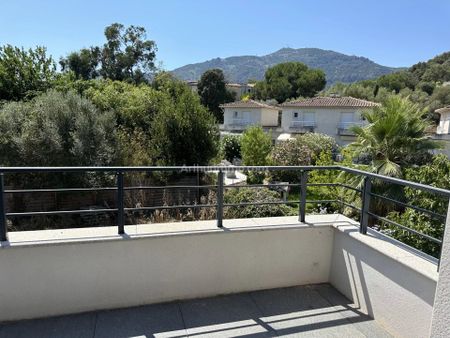 Location Appartement 4 pièces 85 m2 à Ajaccio - Photo 5