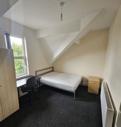 8 Bed student house in Fallowfield - Photo 4