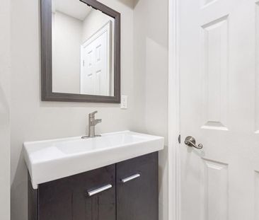 For Lease - 645 Buchan Avenue, Oshawa, Ontario - Photo 2