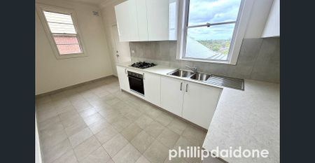 QUITE NEWLY RENOVATED 3-BEDROOM HOUSE - Photo 3