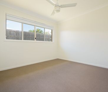 MODERN FAMILY HOME IN QUITE CUL DE SAC - Photo 6