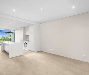 LARGE ULTRA MODERN BRIGHT TWO BEDROOM APARTMENT IN LANE COVE - Photo 3