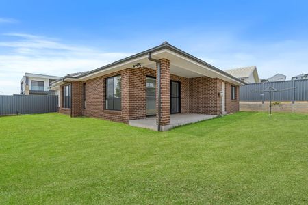 Near new 4-bedroom home in Wilton Greens - Photo 5