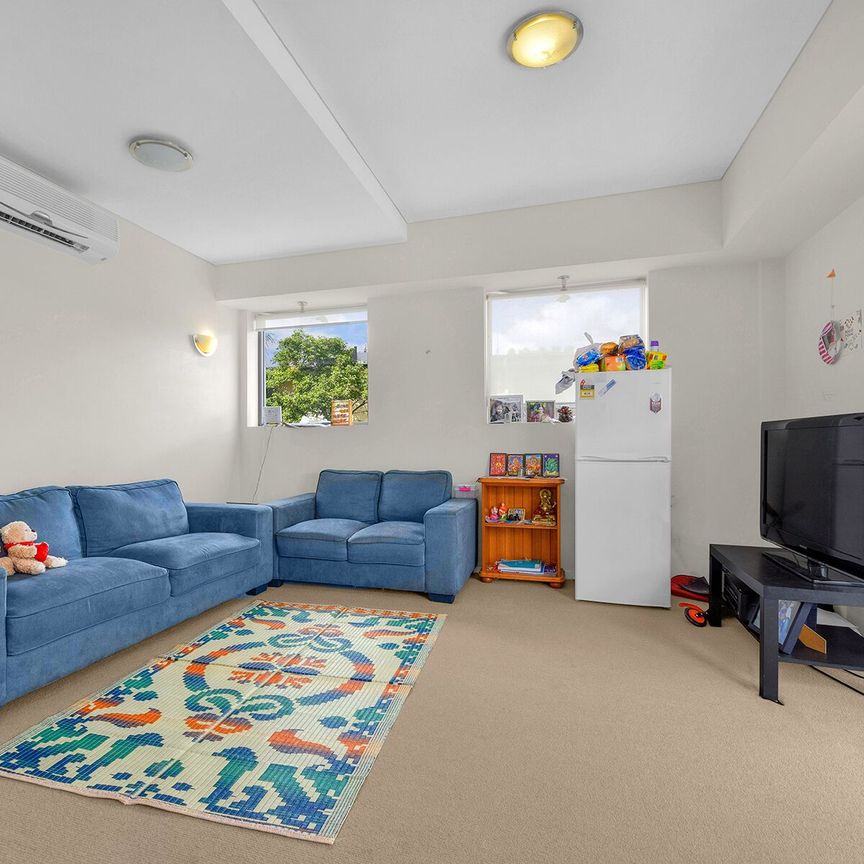 14/41 Fortescue Street, Spring Hill QLD 4000 - House For Rent | Domain - Photo 1